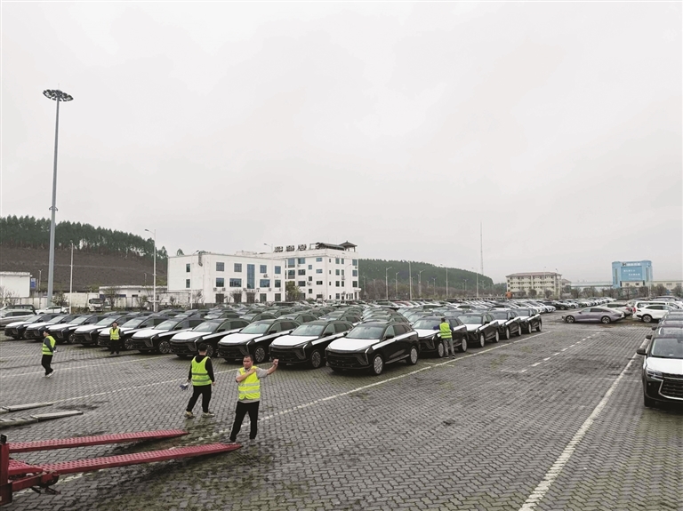 出口数据保持上扬 柳州智造叫响全球 ——“字述柳州”系列报道之“势”